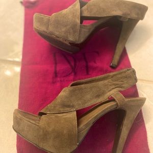 Luxcurious Diane von Fursteberg DVF